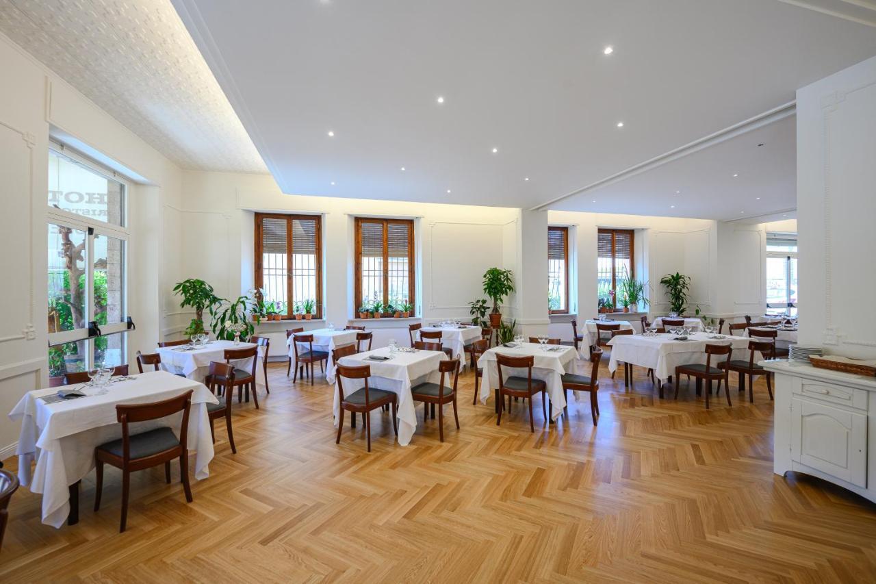 Hotel Moderno Ассизи Экстерьер фото