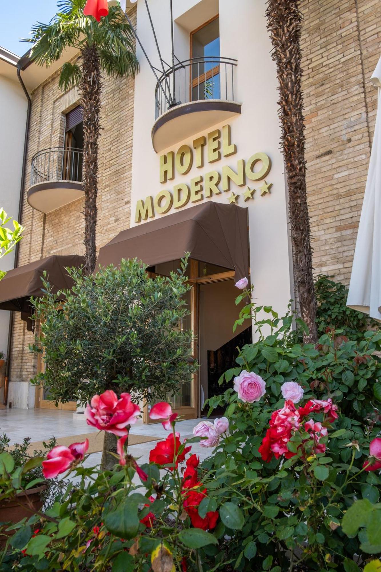 Hotel Moderno Ассизи Экстерьер фото