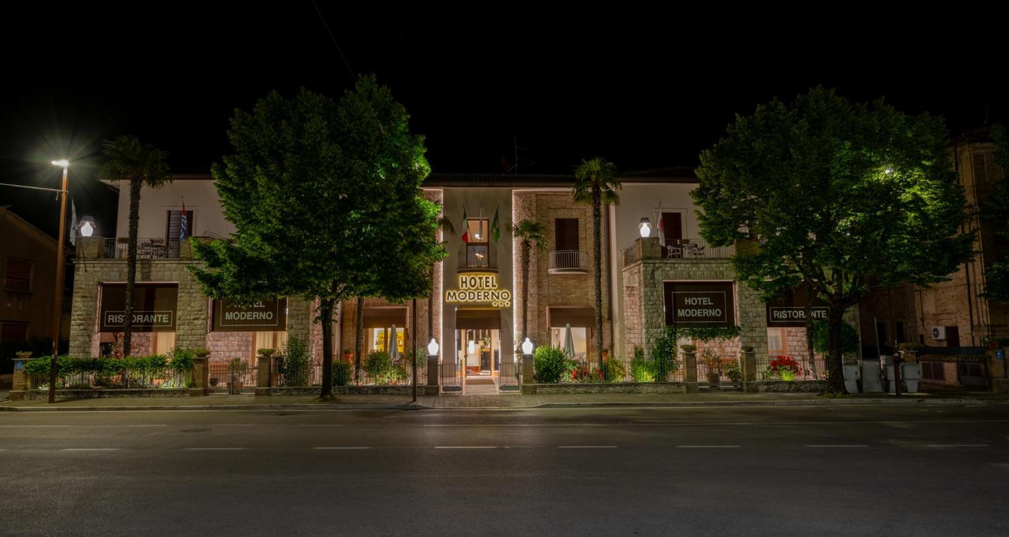 Hotel Moderno Ассизи Экстерьер фото